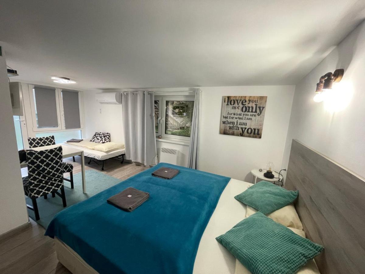Balcsitthon Apartmanok Siófok Rom bilde